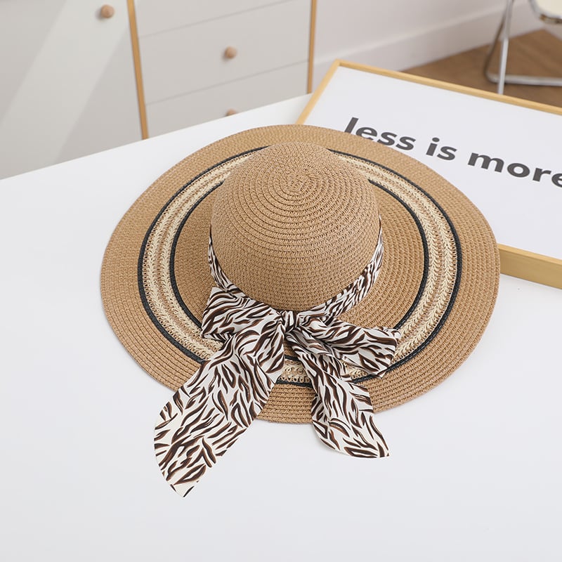 Trendy Women's Foldable Beach Hat for Stylish Looks